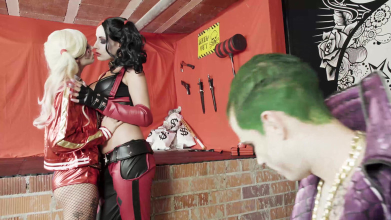 PORNBCN: 4K - Teen threesome cosplay 2 lesbian Harley Quinn with one giant...