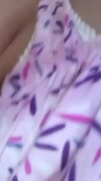 Desi Anne grandi tette pelose