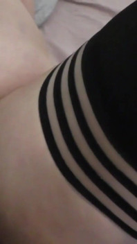 Le quickie d’une MILF coquine avec un Mr_mobydick au travail