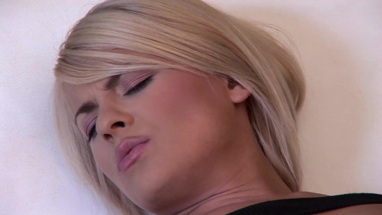 USA Fetish and Hardcore Clips: Hot Blonde Needs to Be Checked Before Entering Army