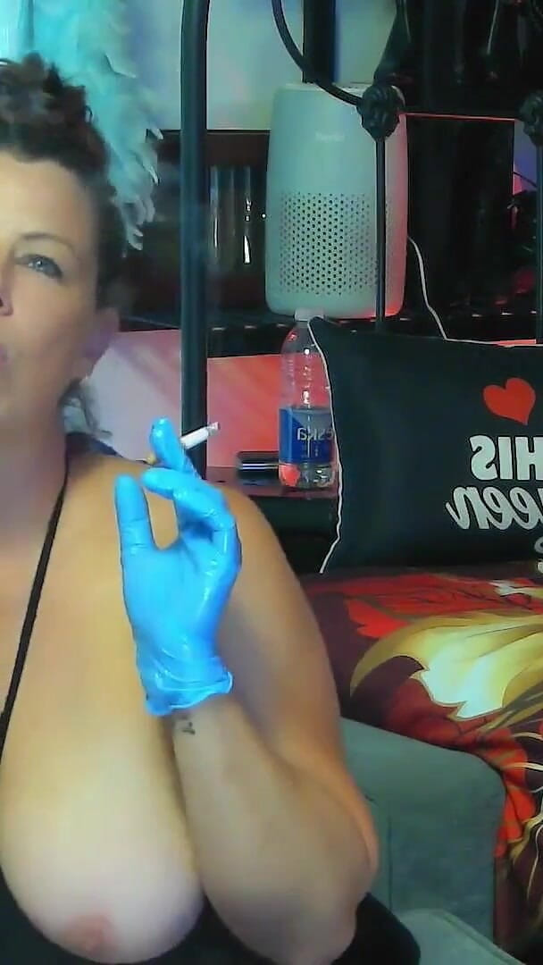 Gloves and Smoking Fetish (JadeandDamon sex passion) Gloves and Smoking Fetish (JadeandDamon sex passion)