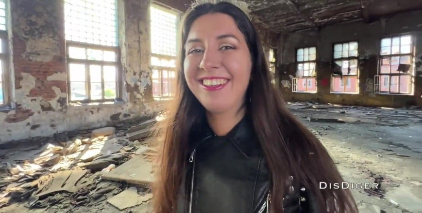 Dis Diger: A Walk Through an Abandoned Factory Ended with a Hard...