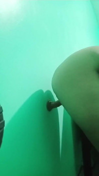 Milf Filipina seksi menunggang dildo
