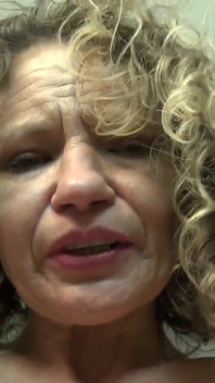 Tatiejudys - Ta Belle-tante Mature Excitée De 52 Ans Chevauche Ta Bite (pov)