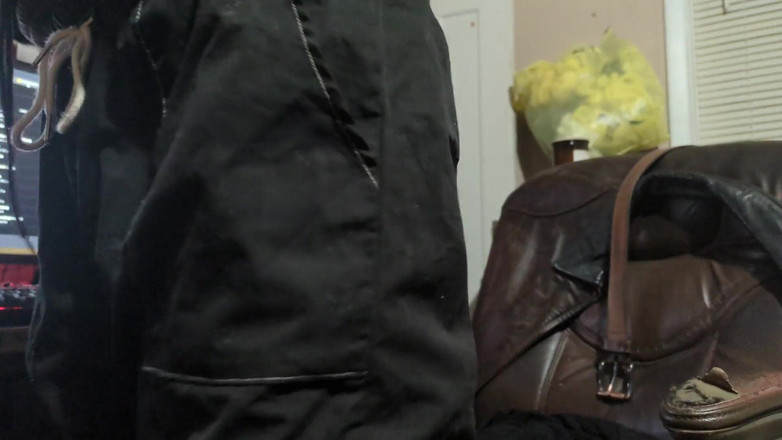 HungBareBackRabbit: Succhia i dildo ho bisogno di cazzo!!!