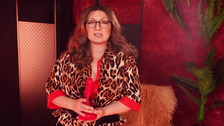 Arya Grander: Femdom positive en POV : pour la tapette. Séance douce et...