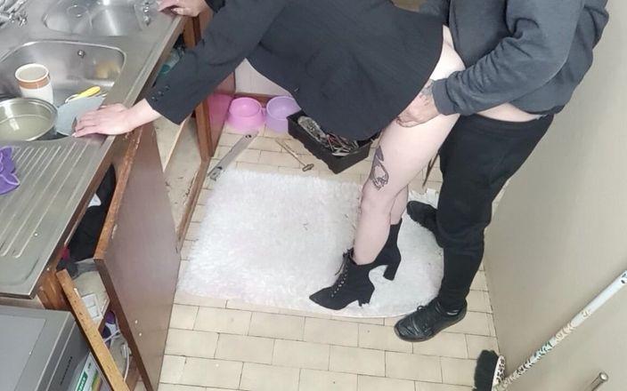 Bigjoefuckalott: Šéfka, dáma, která se na mě prohlížuje