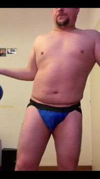 It Was Inspiring to Work Out Watching Porn. Spoiler: I End up Jerking off