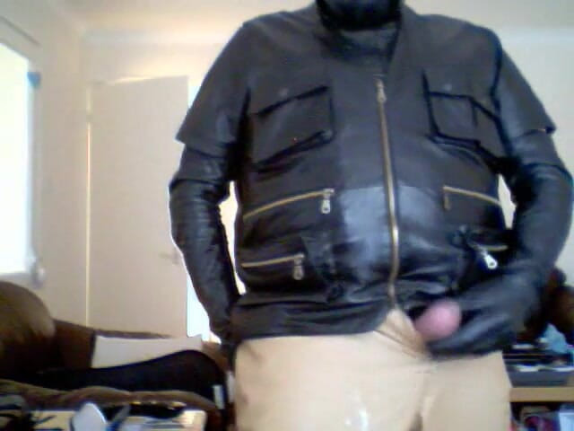Leatherman63: Klaarkomen op mijn leer