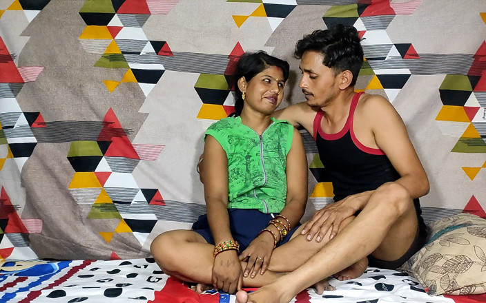 Desi Bhabhi Neha: Indisk fru het romantik med make nära vän