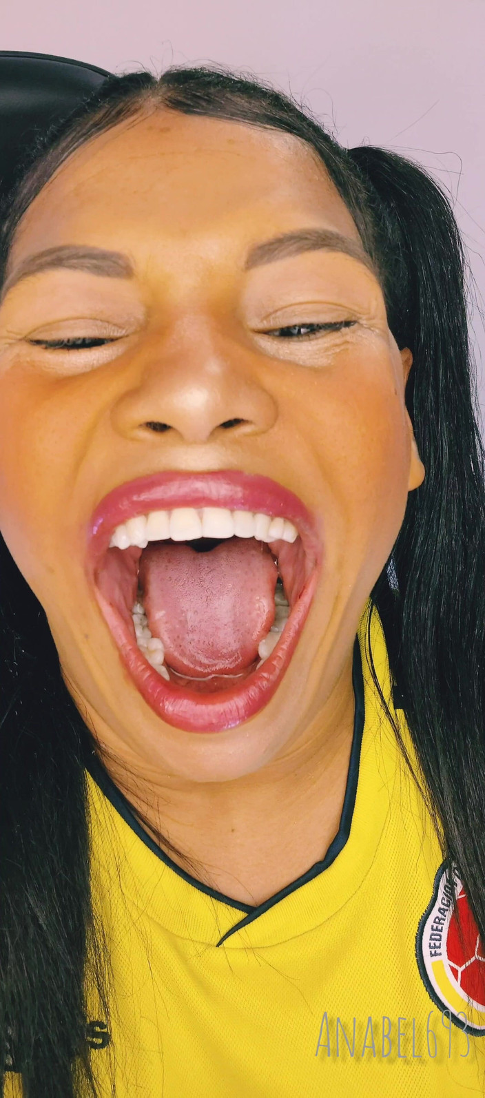 anabel693: Zívání s mojí obrovskou pusou