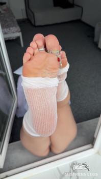 My Delicate Toes and Soles Are so Tempting and Teasing You When I Raise My Legs up to Your Face