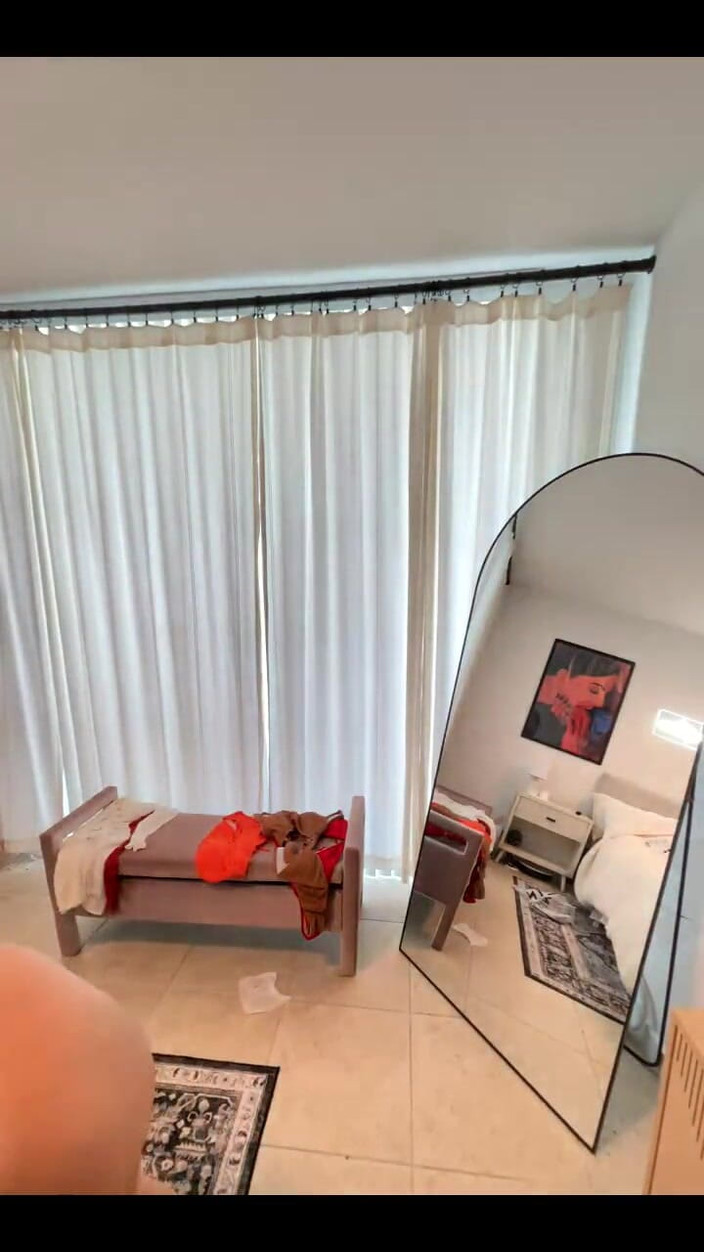 Dani Valentina: Tombul tombul kız - vurgunda dene (tatil versiyonu)