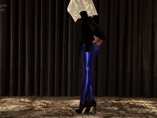 Shiny teens: 889 vrstvené modré spandex punčochy a černé cdr punčocháče