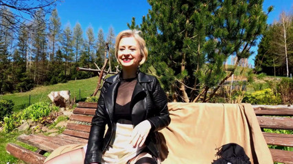 Wanilianna: Sonne, schwarze nylons und ein dildo
