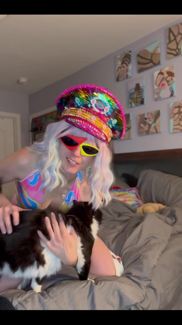 Suzy Wylde: 3575796123.mp4