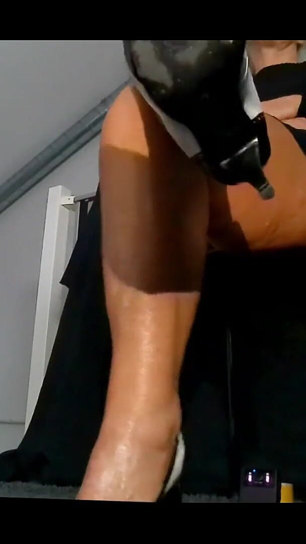 Looking at a Leggy GILF (Pov legs) Looking at a Leggy GILF (Pov legs)