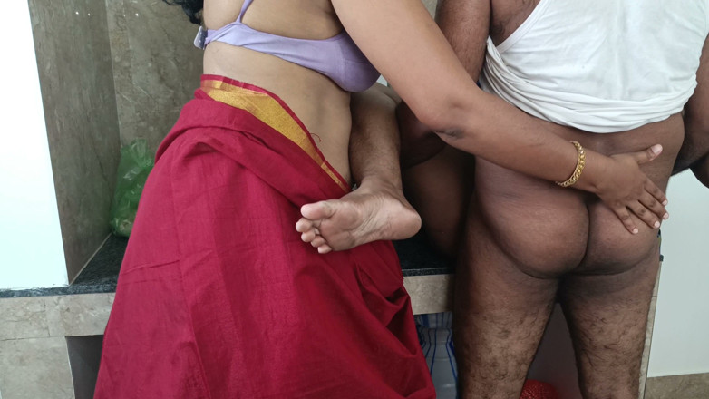 Palani69: Sexy šukání ve trojce v kuchyni