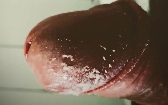 Big Pisser: Adore my smegma cock simp