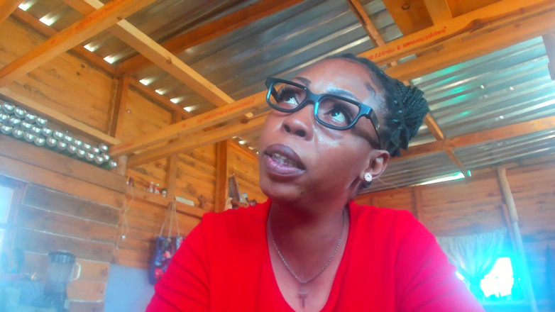 AnalEbony: Ibu tiri nakal dengan pantat bahenol lagi asik main peran