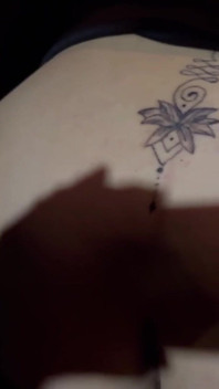 Un Guardone Mi Scopre a Masturbarmi E Mi Scopa in Macchina Dopo Avermi Sborrato in Bocca