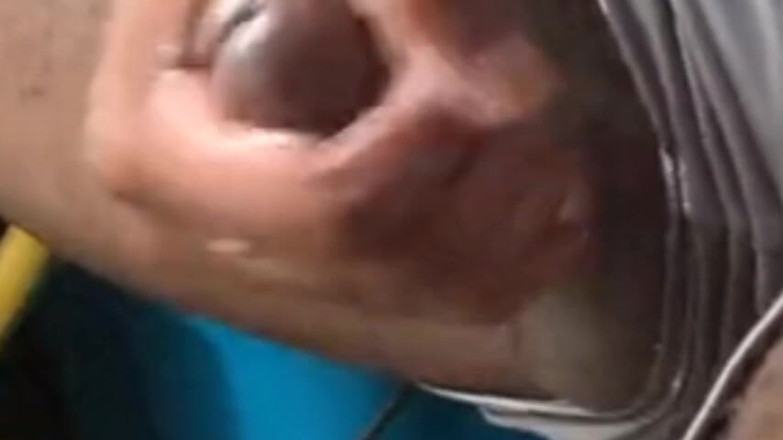 Cum Jacking: Ketika ingat memeknya