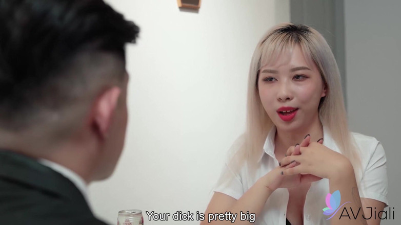 AV Jiali: 지배적 인 보스 레이디, 왕 Yixin, 남성 사무원을 활용