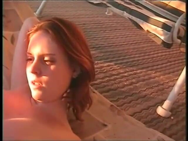 Homegrown Outdoor Sex: Gia mengambilnya keras di luar di kerusi berjemur
