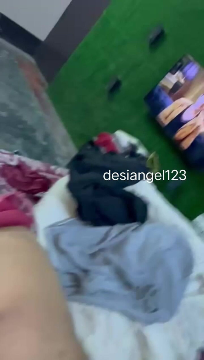 Desiangle: Awak tidak pernah nampak kongkek tegar seperti ini