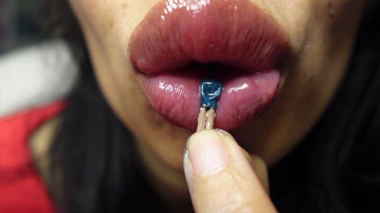 Asmr_mouth: Riesin leckt dich gerne und lutscht dich all in
