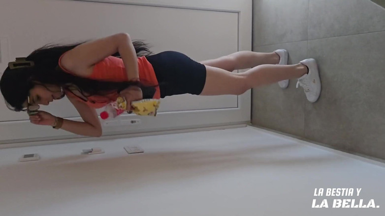 Labestiaylabella: I Fuck a Stranger in an Hotel Amateur!!
