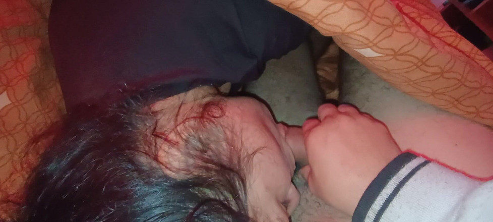 Ionut899: Ich überrasche meinen Stiefvater, wie er einen Schwanz lutscht