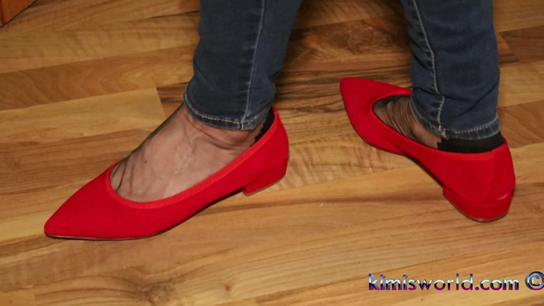 KimisWorld: Golden Mules &amp; Black Nylons - Sensual Shoe Removal