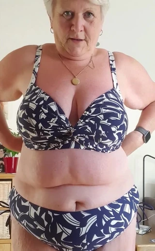 Uk Joolz: Bikini time