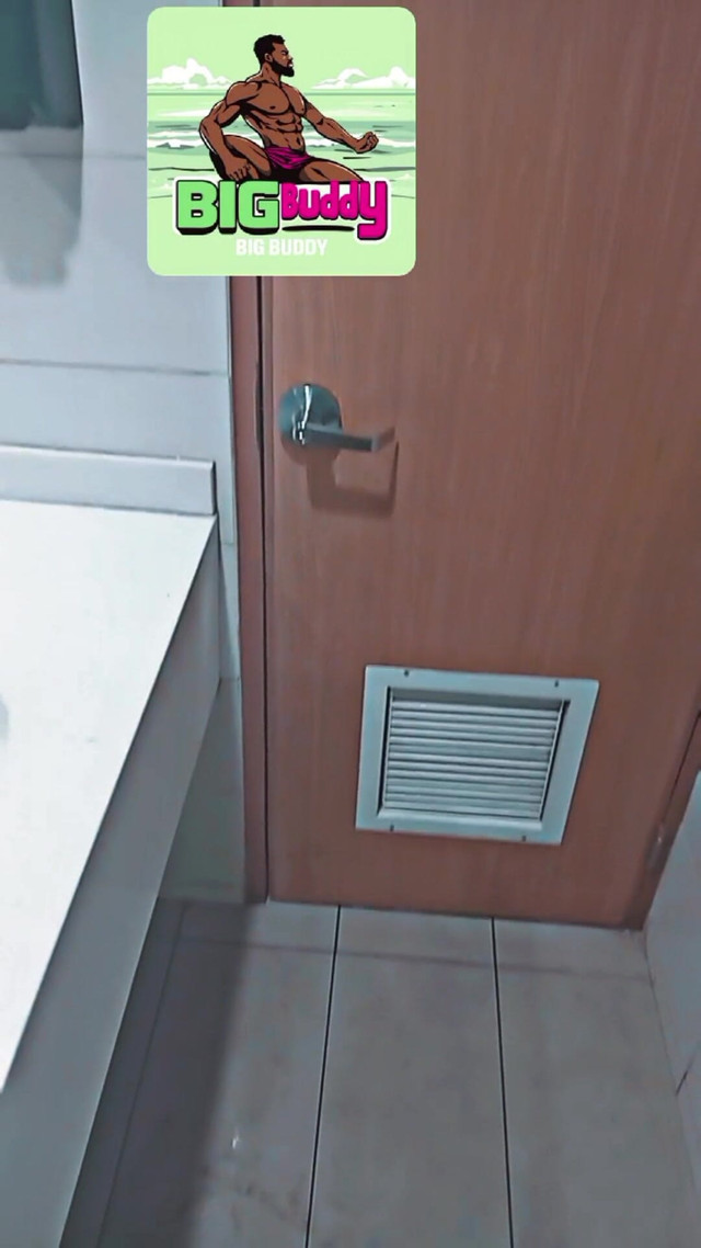 Caught in the Bathroom (Bigbuddy-Ja) Caught in the Bathroom (Bigbuddy-Ja)