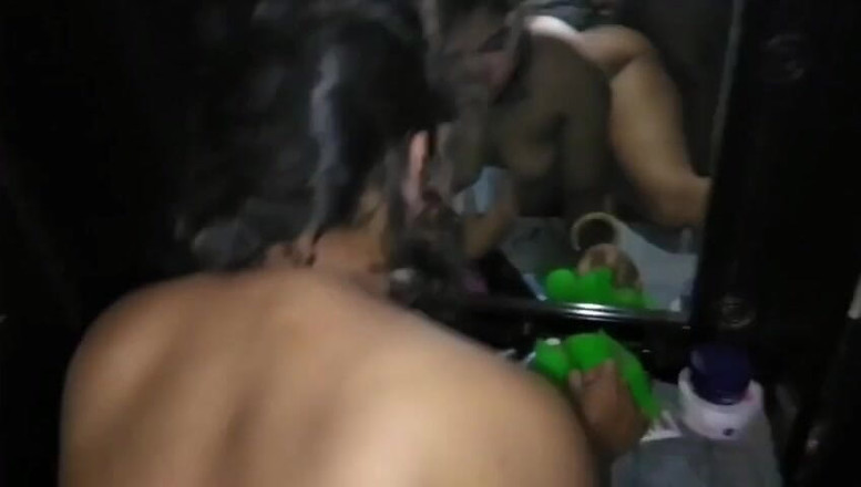 Hubby 23: Sexy indická manželka Suhagrat video tvrdého šukání, část 2