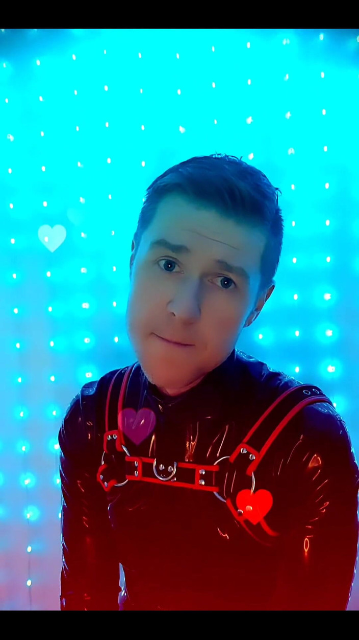 Roman Heart: Video Outtake klipu pro můj nový navijákLatexRubberBlackstyle