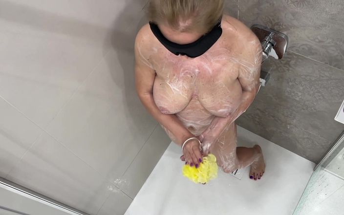 Ms. Jenny: Young Horny Hunk Joins Me in the Shower