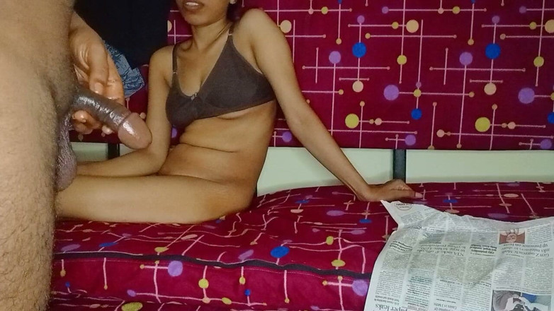 NikiRathod: Aftrekken, oliemassage en seks op bed om haar wishful te...