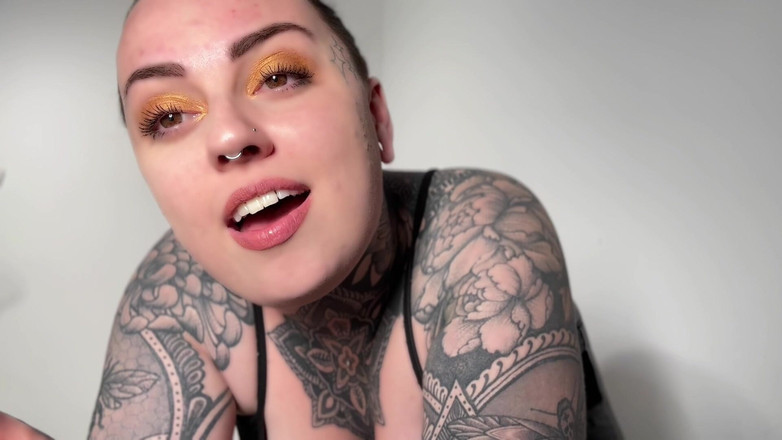 Miss Valentina: Dădace umilință cu pârțuri