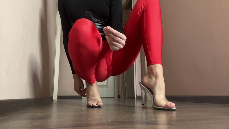 Skinny_lady69: Heel Clicks Finger Snaps, Tight Leggings Domme Seamless Loop