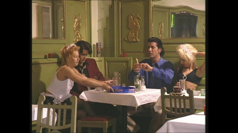 Muschi movie official: Luxusní bar na smetanové snídaně