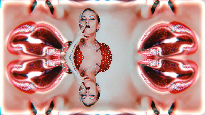 Goddess Misha Goldy: Lipsoholia merokok! LOOP!!!