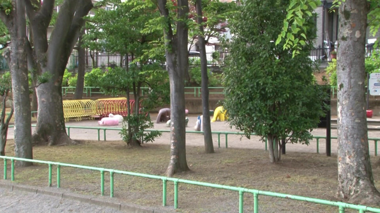 A story of a housewife: Сексуальні пригоди брюнетки азіатської повії