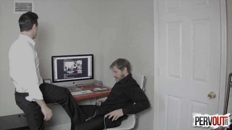 ManUpFilms: Přistižen při honění v práci