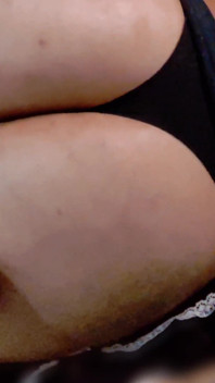 Vzácná jeptiška Lil trpasličí se setká s sub děvkou služkou