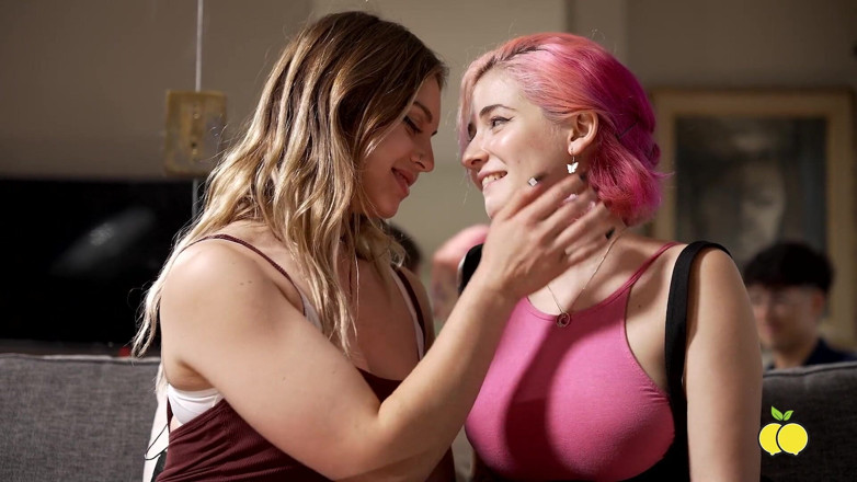 Limon producciones: Emma Fiore Dan Keilabassi Dalam Terapi Seks Dengan Doktor Mereka...