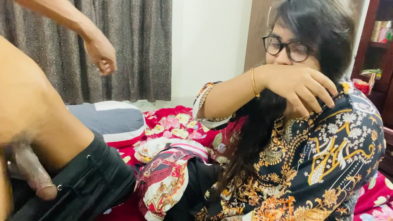 Nadiyaxxx02: Married Older Sister Gets Fucked by Younger Brother and Her...