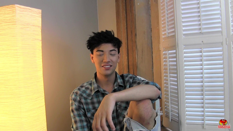 Phoenixxx: Sexy Jake abia a început