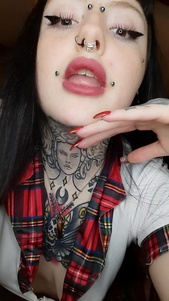 Yourfavecumslut: Obryně, trávicí systém Role Hraní rolí